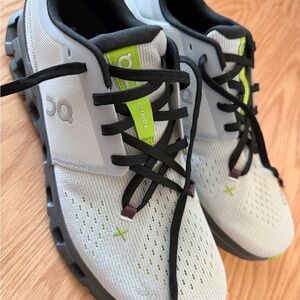 On Running Cloud X Sneakers - Gray and Green